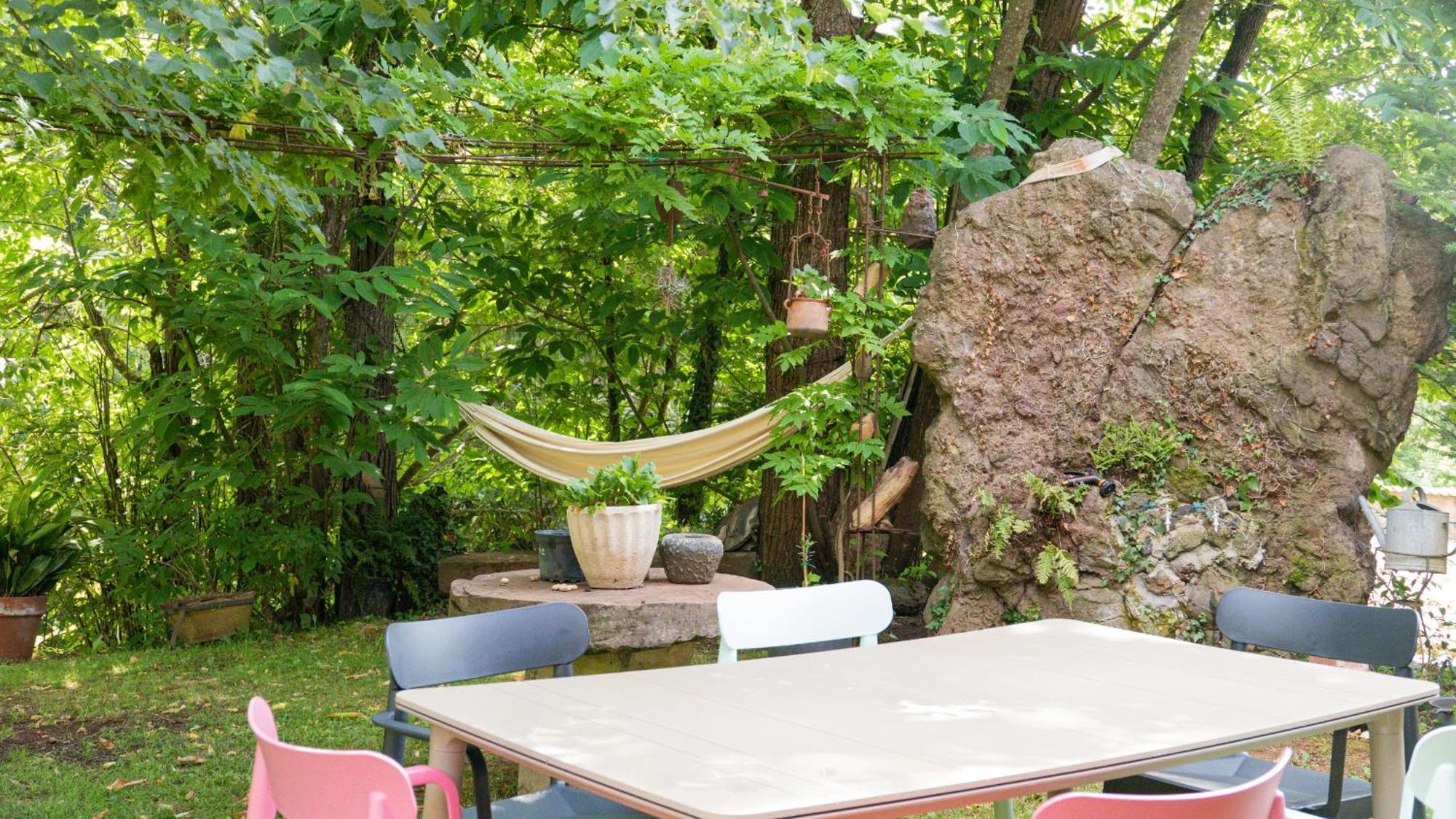 Can Baseia - amb jardí i accés privat a La Fageda Santa Pau Exterior foto